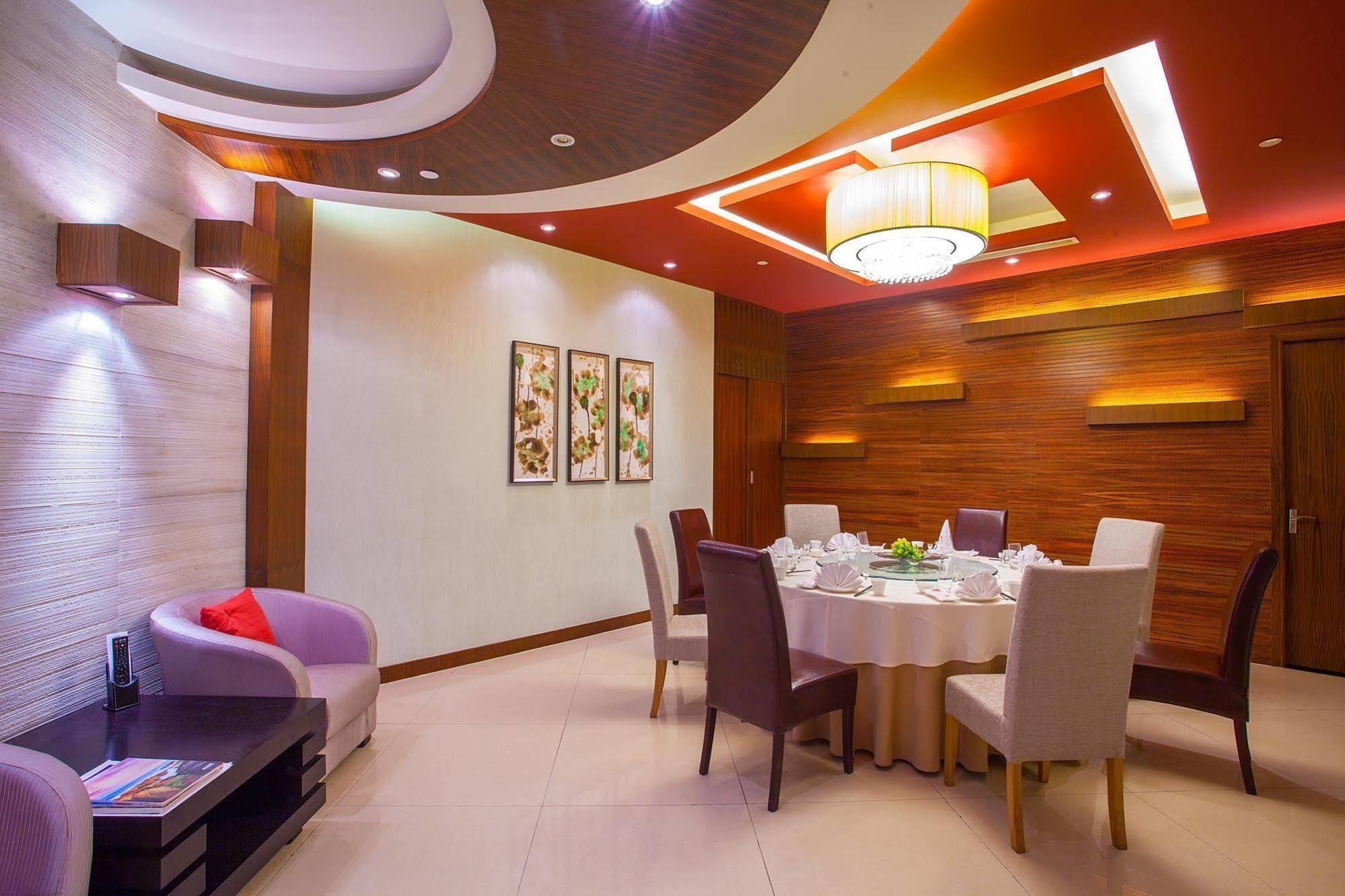 Yun-Zen Jinling World Trade Plaza Hotel Shijiazhuang Buitenkant foto